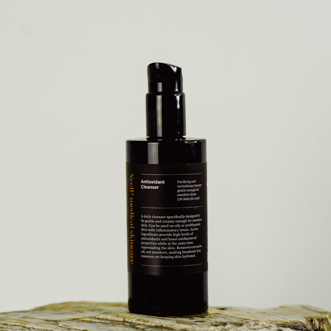 Antioxidant Cleanser - Purifying and revitalising cleanser gentle enough for sensitive skins 180ml